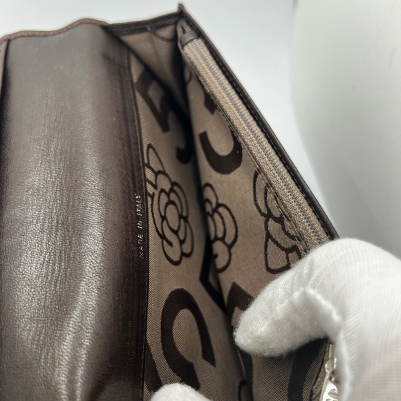 GUC Chanel Brown Lambskin Wallet - Picture 6 of 10